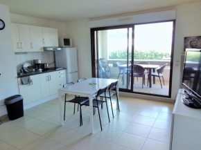 1 chambre bord de mer parking piscine